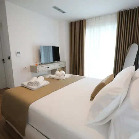 Shpella Luxury 4* Sarandë