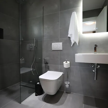 ホテル Shpella Luxury Sarandë