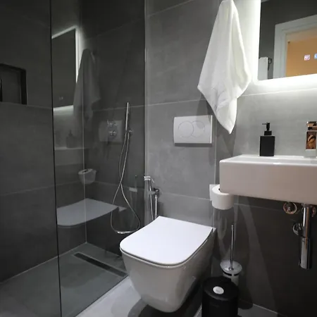 ホテル Shpella Luxury 4*